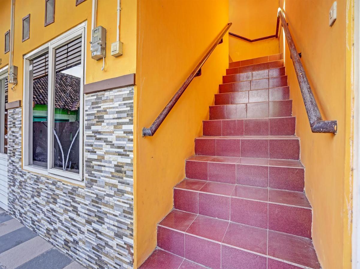 Hotel Spot On 91595 Sruni Syariah Gedangan Exterior foto