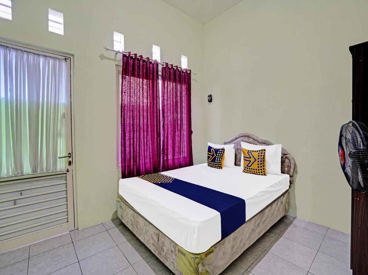 Hotel Spot On 91595 Sruni Syariah Gedangan Exterior foto