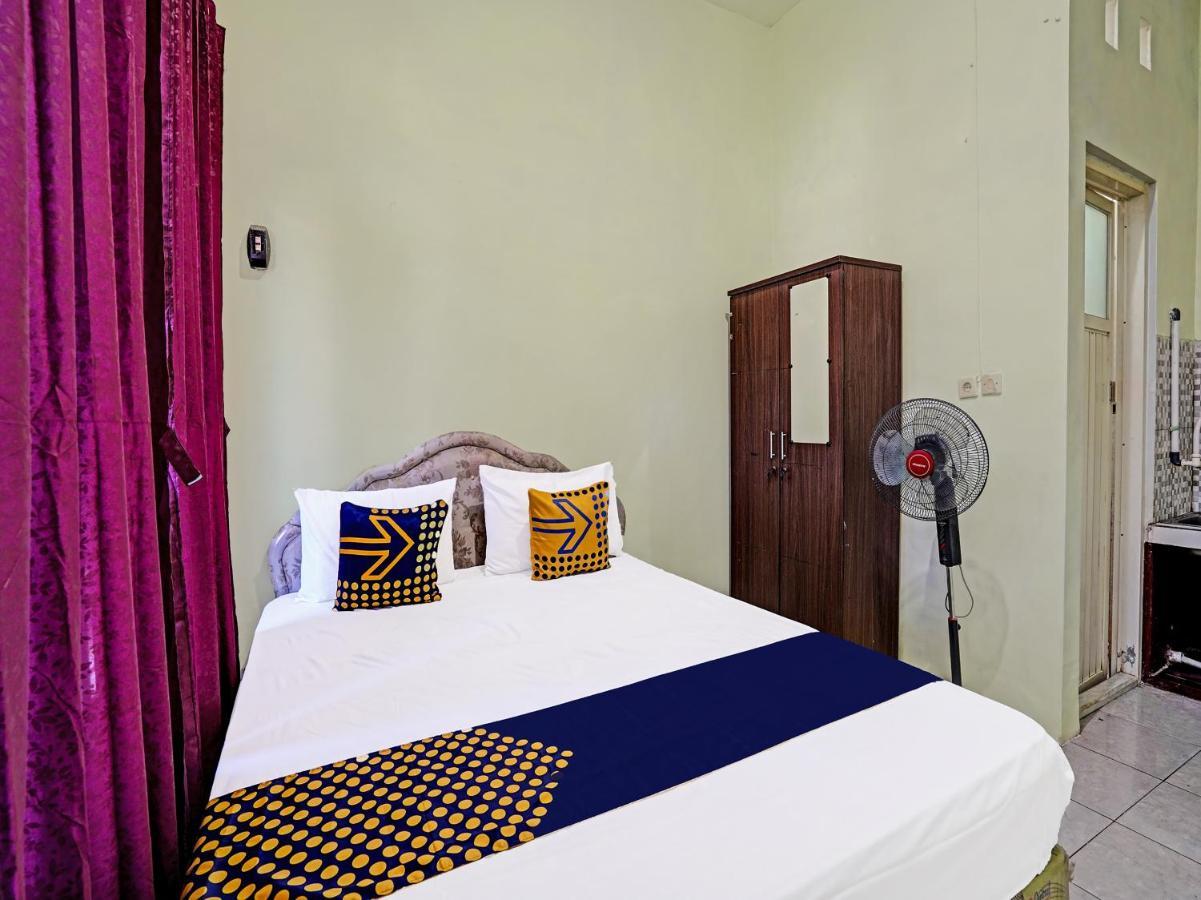 Hotel Spot On 91595 Sruni Syariah Gedangan Exterior foto