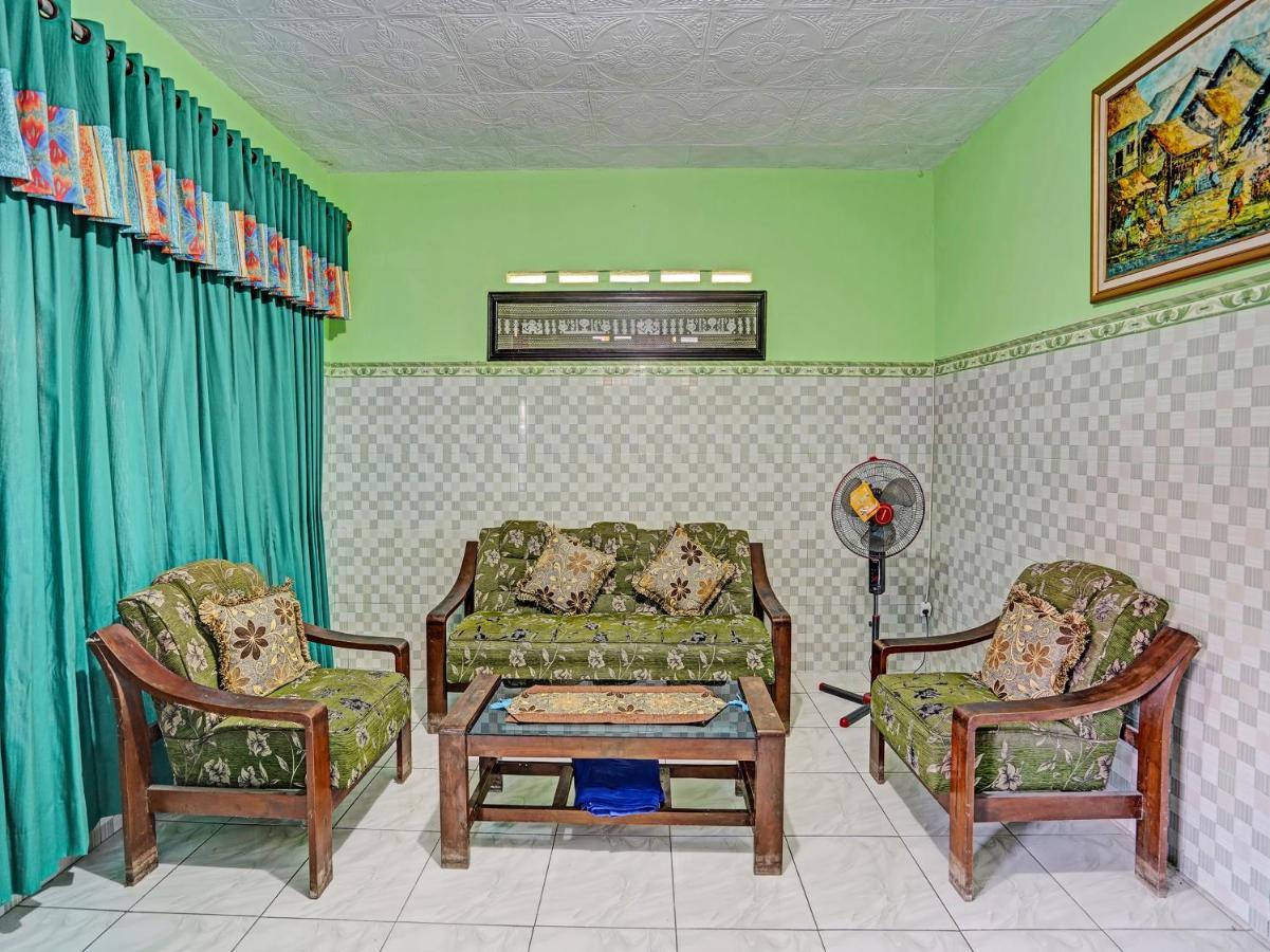 Hotel Spot On 91595 Sruni Syariah Gedangan Exterior foto